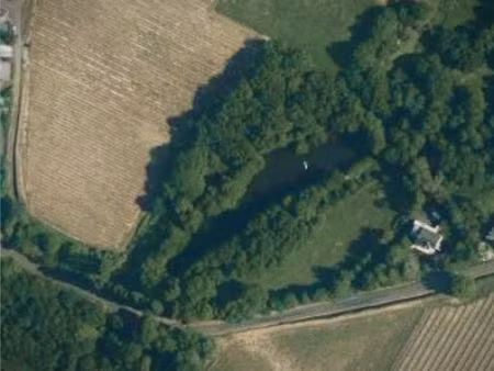 maison sur 2 3 hectares avec étang  bois et prairies