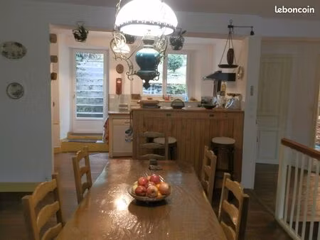 maison de caractère avec jardin + gite