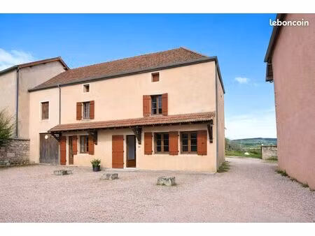 maison 7 pièces 160 m²