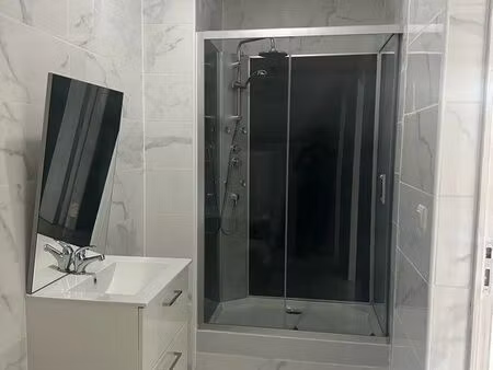 logement f2 refait à neuf