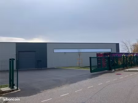 local industriel mornant 440 m² a louer