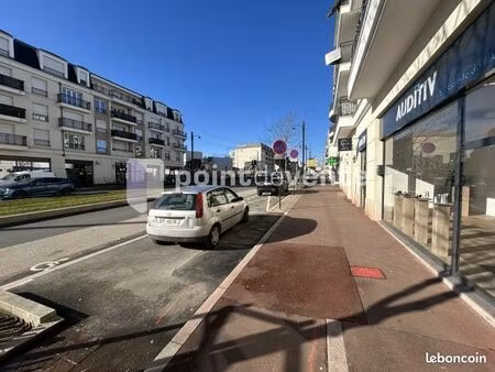 local commercial 175 m²