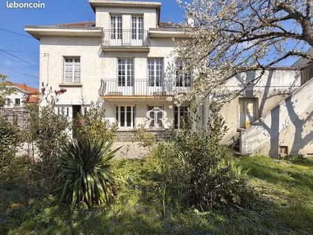 propriété 12 pièces 226 m²