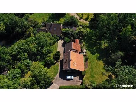 maison 8 pièces 203 m²
