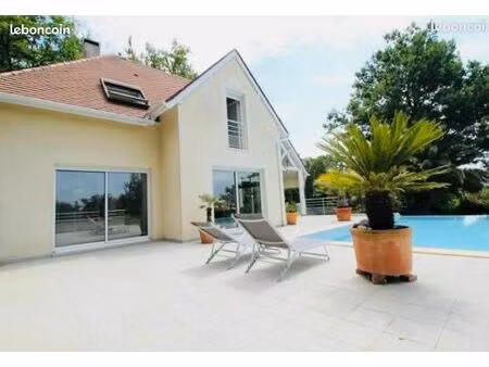 maison d’architecte avec vue pyrénées – serres-castet / haut de pau