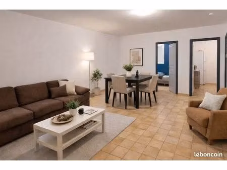 immeuble 10 pièces 220 m²