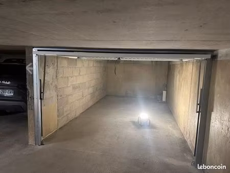 “rare lyon 6 – grand box fermé 16m² parc tête d’or / accès ultra facile / sécurisé”