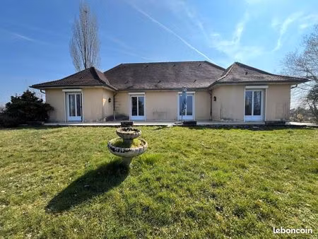 propriété 5 pièces 224 m²