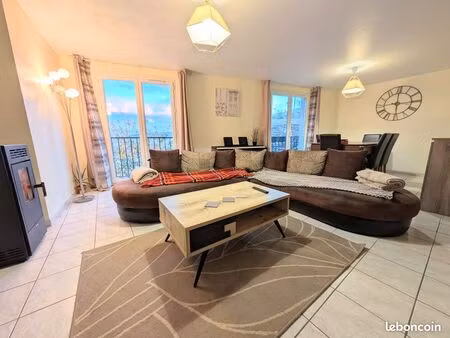 maison de ville spacieuse au centre corent