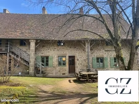 ferme 12 pièces 370 m²