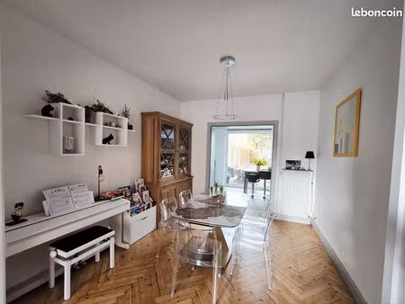 magnifique maison au canon d'or