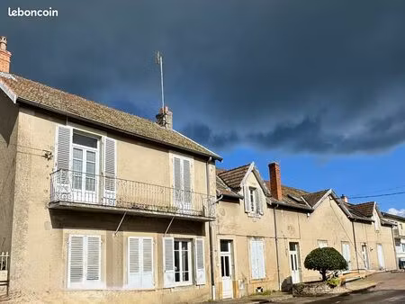 immeuble 400 m² charolles