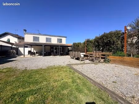 immeuble 5 pièces 248 m²