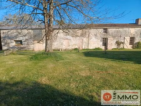 bâtiment 145 m² thaire