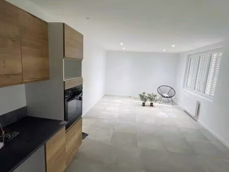 t3 secteur république au calme entièrement rénové