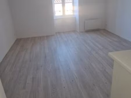 vend studio refait a neuf