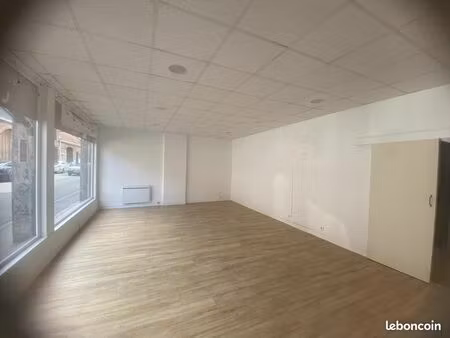local commercial 65 m²