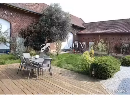 maison 8 pièces 215 m²