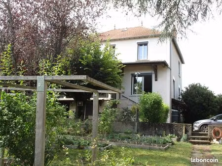 maison 8 pièces 140 m²