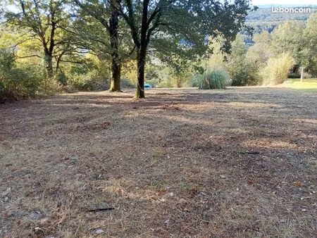 terrain 1 435 m² burlats