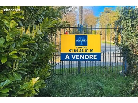 terrain 400 m² provins