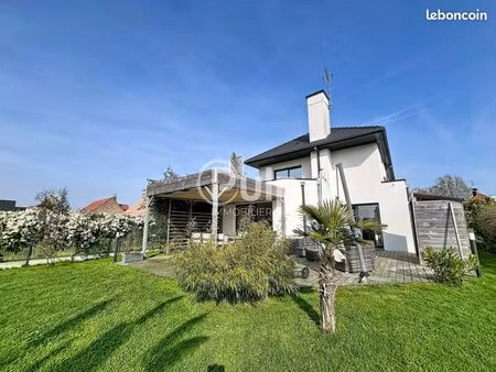 maison 7 pièces 161 m²