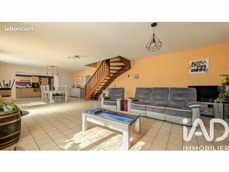 longère 6 pièces 134 m²