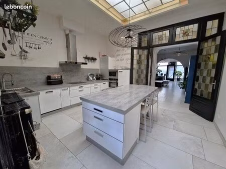 maison 4 chambres  cave et jardin