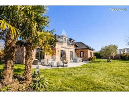 pavillon 10 pièces 211 m²