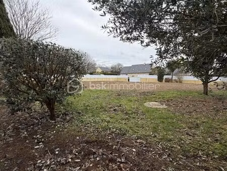 terrain 1 077 m² berric