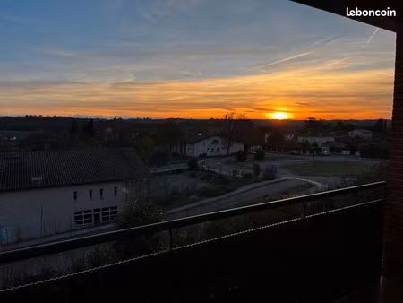 t2 lumineux avec terrasse et vue pyrénées – corronsac (31450)
