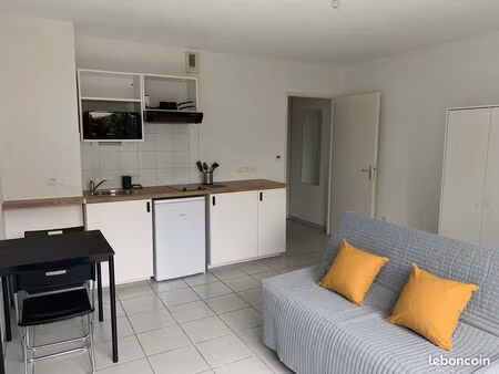 studio 1 pièce 26 m²