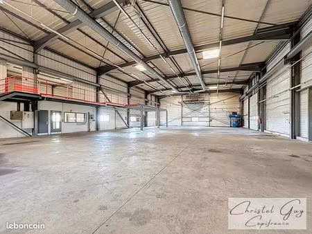 local d'activité 1 172 m²