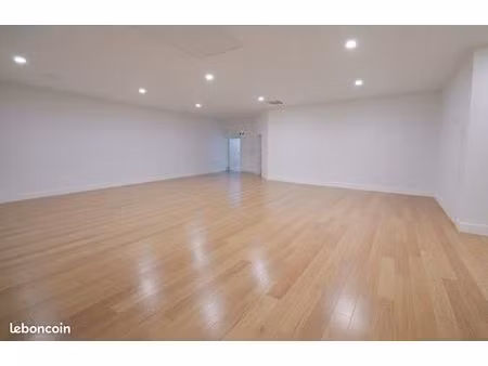 local d'activité tours centre 220m2 + 50m2