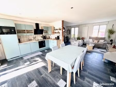 maison 6 pièces 122 m²