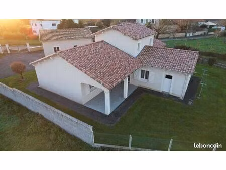 très belle maison toute équipée 160m2