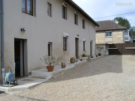 très belle maison à viré (71260) 170 m²