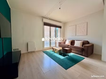 studio 1 pièce 25 m²