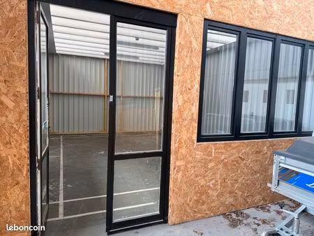 entrepôts- ateliers