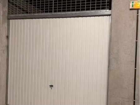 pertuis - garage sous-sol 19m2