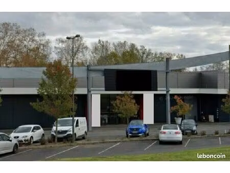 local commercial 594 m²