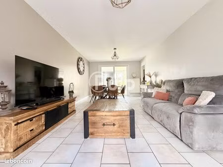 maison 6 pièces 101 m²