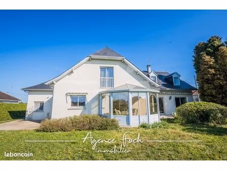 maison 7 pièces 235 m²