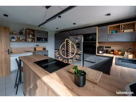 pavillon 7 pièces 130 m²