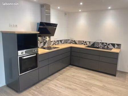 a louer centre ville de saint-palais  t3