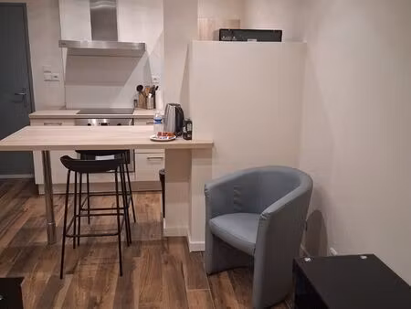 location local commercial