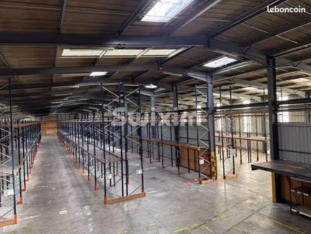 local commercial 4100 m² monteux