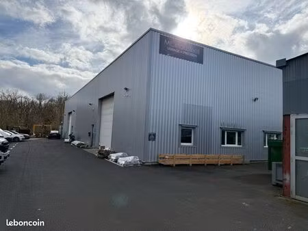 local artisanal / dépôt premium – 642 m² – mozac