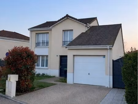 maison individuelle 4 chambres – 102 m²