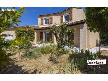 maison 6 pièces 198 m²